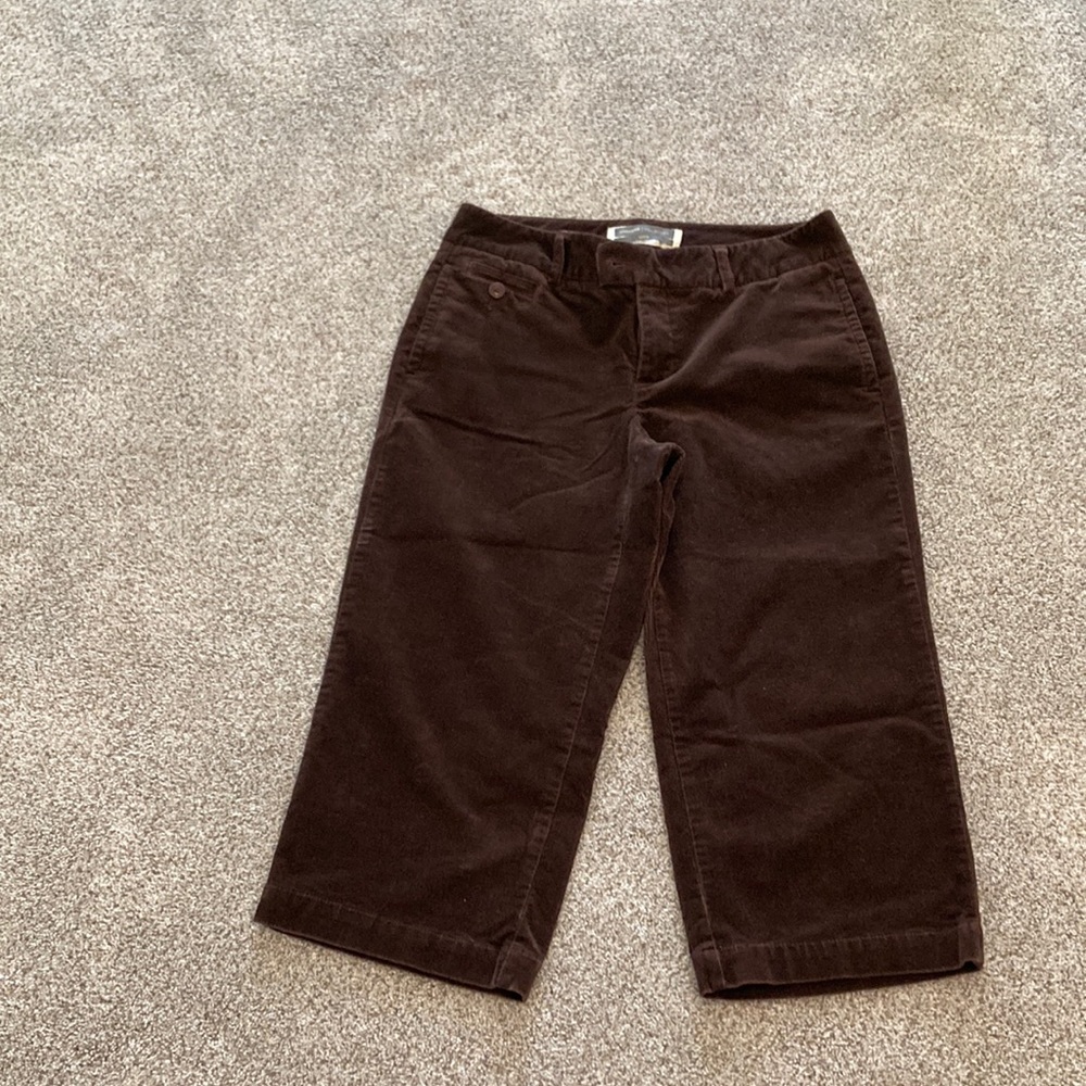EUC womens Dockers corduroy capris